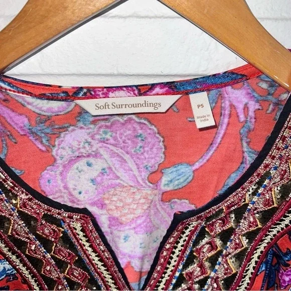 Soft Surroundings Samara Sequins embroidered floral tunic, Women’s Size Small P - Picture 2 of 8